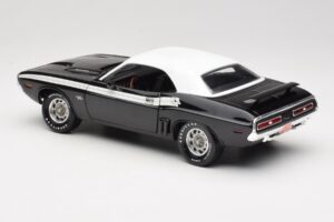 Dodge Challenger R/T Negru & Alb ERTL 1:18 36549 Metal - imaginea 7 din 8