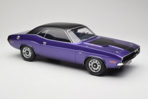 Dodge Challenger R/T Plum Crazy Otto 1:12 G083 Rășină - imaginea 4 din 6