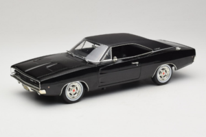 Dodge Charger R/T Steve McQueen Bullitt Movie Greenlight 1:18 12839 Metal
