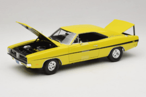Dodge Charger R/T Galben Dirty Mary Crazy Larry Auto World 1:18 AWSS101/06 Metal - imaginea 2 din 8