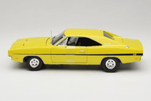 Dodge Charger R/T Galben Dirty Mary Crazy Larry Auto World 1:18 AWSS101/06 Metal - imaginea 4 din 8
