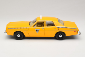 Dodge Monaco Taxi Rocky III GreenLight 1:18 19111 Metal - imaginea 4 din 8