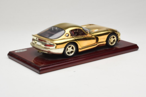Dodge Viper GTS Gold Plated 23K Maisto 1:18 GP001 Metal - imaginea 4 din 8