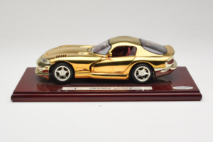 Dodge Viper GTS Gold Plated 23K Maisto 1:18 GP001 Metal