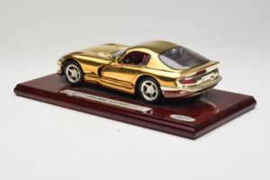 Dodge Viper GTS Gold Plated 23K Maisto 1:18 GP001 Metal - imaginea 7 din 8