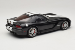 Dodge Viper SRT-10 Coupe Negru AUTOart 1:18 71712 Metal - imaginea 3 din 8