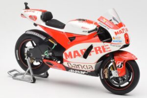 Ducati Desmosedici GP11 #8 H. Barbera Ducati MotoGP Team MotoGP 2011 Minichamps 1:12 123110008 Metal - imaginea 4 din 6