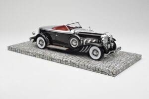 Duesenberg Model J Torpedo Disappearing Top Convertible Coupe Argintiu Negru Minichamps 1:18 107150431 Rășină - imaginea 4 din 6