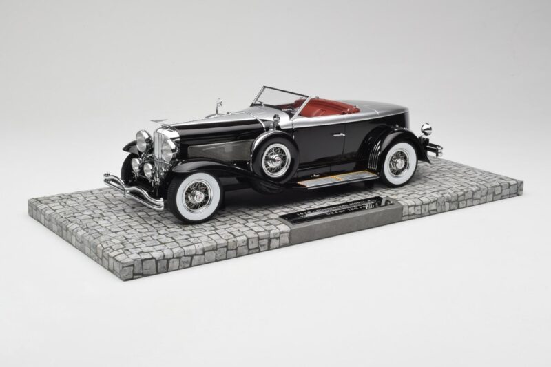 Duesenberg Model J Torpedo Disappearing Top Convertible Coupe Argintiu Negru Minichamps 1:18 107150431 Rășină