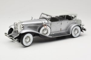 Duesenberg SJ Argintiu GreenLight 1:18 13525 Metal