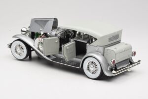 Duesenberg SJ Argintiu GreenLight 1:18 13525 Metal - imaginea 5 din 8