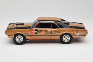 Oldsmobile 442 Hurst Hairy Olds Twin-Engine 4WD 1966 Highway 61 1:18 50089 Metal - imaginea 4 din 8