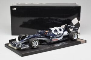 AlphaTauri AT02 #22 Y. Tsunoda Bahrain GP 2021 Minichamps 1:18 117210122 Metal - imaginea 6 din 6