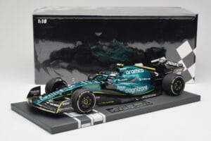 Aston Martin AMR22 Aramco #5 S. Vettel Abu Dhabi GP 2022 Last Race Collector's Edition Minichamps 1:18 117222205 Rășină - imaginea 7 din 7