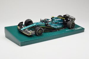 Aston Martin AMR22 #5 S. Vettel Last Race Abu Dhabi GP 2022 Minichamps 1:18 147222205 Rășină - imaginea 2 din 7