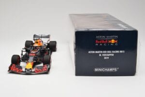 Aston Martin Red Bull Racing RB15 #33 M. Verstappen F1 2019 Minichamps 1:18 110190033 Metal - imaginea 6 din 7