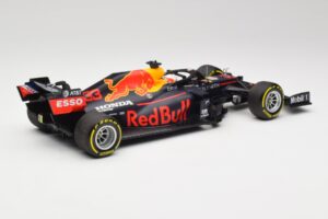Aston Martin Red Bull Racing RB16 #33 M. Verstappen Abu Dhabi GP Winner 2020 Minichamps 1:18 110201733 Metal - imaginea 2 din 7