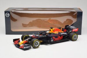 Aston Martin Red Bull Racing RB16 #33 M. Verstappen Abu Dhabi GP Winner 2020 Minichamps 1:18 110201733 Metal - imaginea 7 din 7
