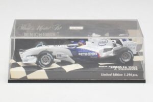 BMW Sauber F1.06 J. Villeneuve Showcar F1 2006 Minichamps 1:43 400060087 Metal - imaginea 4 din 5