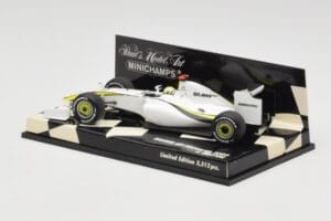 Brawn GP Mercedes BGP001 #22 J. Button Showcar 2009 Minichamps 1:43 400090092 Metal - imaginea 3 din 5