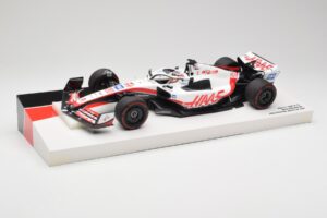 Haas VF-22 #20 K. Magnussen Pole Position Brazil GP 2022 Minichamps 1:18 147222120 Metal - imaginea 2 din 7
