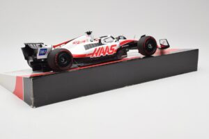 Haas VF-22 #20 K. Magnussen Pole Position Brazil GP 2022 Minichamps 1:18 147222120 Metal - imaginea 3 din 7