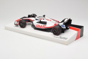 Haas VF-22 #20 K. Magnussen Pole Position Brazil GP 2022 Minichamps 1:18 147222120 Metal - imaginea 5 din 7