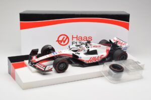 Haas VF-22 #20 K. Magnussen Pole Position Brazil GP 2022 Minichamps 1:18 147222120 Metal - imaginea 7 din 7
