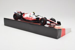 Haas VF-22 #47 M. Schumacher Bahrain GP 2022 Minichamps 1:18 147220147 Metal - imaginea 4 din 7