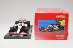 Haas VF-22 #47 M. Schumacher Brazilian GP 2022 Minichamps 1:18 117222147 Rășină - imaginea 6 din 7
