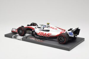 Haas VF-22 #47 M. Schumacher British GP 2022 Minichamps 1:18 117221047 Rășină - imaginea 5 din 7