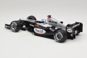 McLaren MP4/19 Mercedes D. Coulthard F1 2004 Minichamps 1:18 530041805 Metal - imaginea 5 din 7