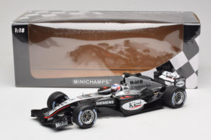 McLaren MP4/19 Mercedes K. Raikkonen F1 2004 Minichamps 1:18 530041806 Metal - imaginea 7 din 7