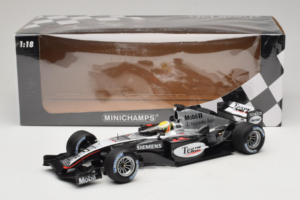 McLaren MP4/19 Mercedes L. Hamilton Autosport Young Driver Test Silverstone 2004 Minichamps 1:18 530044418 Metal - imaginea 7 din 7