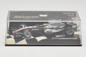 McLaren Mercedes MP4-20 #10 J-P. Montoya Race Car 2005 Minichamps 1:43 530054310 Metal - imaginea 5 din 5