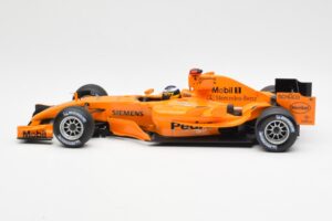 McLaren MP4-20 Mercedes P. de la Rosa Interim Test Car 2006 Minichamps 1:18 530061894 Metal - imaginea 3 din 6