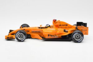 McLaren Mercedes MP4-20 P. de la Rosa F1 Test Car 2005 Minichamps 1:18 B66962343 Metal - imaginea 3 din 6