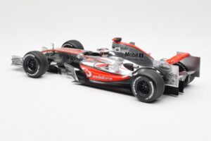 McLaren MP4-21 Mercedes #4 J-P. Montoya Showcar 2006 Minichamps 1:18 MONTOYA002 Metal - imaginea 5 din 6