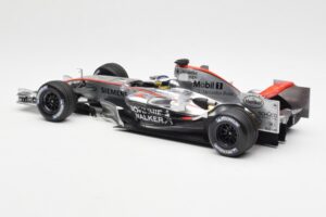 McLaren Mercedes MP4-21 P. de la Rosa F1 Showcar 2006 Minichamps 1:18 B66962346 Metal - imaginea 5 din 6