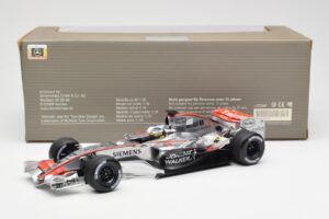 McLaren Mercedes MP4-21 P. de la Rosa F1 Showcar 2006 Minichamps 1:18 B66962346 Metal - imaginea 6 din 6