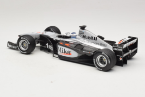 McLaren MP4-15 #1 M. Hakkinen F1 2000 Minichamps 1:18 B66962117 Metal - imaginea 5 din 6