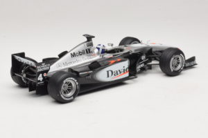 McLaren MP4-16 Mercedes #3 D. Coulthard F1 2001 Hot Wheels 1:18 50199 Metal - imaginea 2 din 6