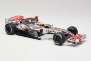 McLaren MP4-25 Mercedes #2 L. Hamilton Showcar 2010 Minichamps 1:18 110100006-R1 Metal - imaginea 4 din 6