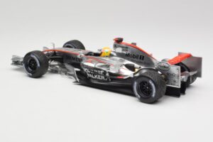 McLaren MP4-25 Mercedes #2 L. Hamilton Showcar 2010 Minichamps 1:18 110100006-R1 Metal - imaginea 5 din 6