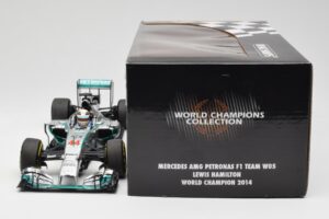 Mercedes AMG Petronas W05 #44 L. Hamilton F1 World Champion 2014 Minichamps 1:18 186140044 Metal - imaginea 6 din 7