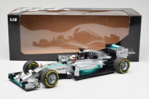 Mercedes AMG Petronas W05 #44 L. Hamilton F1 World Champion 2014 Minichamps 1:18 186140044 Metal - imaginea 7 din 7