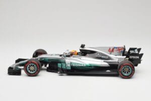Mercedes AMG W08 EQ Power+ Petronas #44 L. Hamilton F1 World Champion 2017 Minichamps 1:18 186170044 Rășină - imaginea 3 din 7
