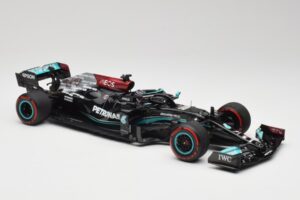 Mercedes AMG W12 Petronas #44 L. Hamilton Spanish GP 100th Pole 2021 Minichamps 1:18 110210444 Rășină - imaginea 4 din 7