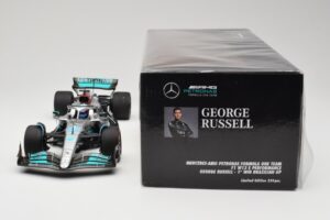 Mercedes AMG W13 E Performance Petronas #63 G. Russell Brazilian GP 1st Win 2022 Minichamps 1:18 110222163 Rășină - imaginea 6 din 7