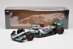 Mercedes AMG W13 E Performance Petronas #44 L. Hamilton Brazilian GP 2022 Minichamps 1:18 110222144 Rășină - imaginea 7 din 7